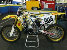 BLACKBIRD POKROWIEC / POSZYCIE NA SIEDZENIE SUZUKI RM125/250 '01-'08 REPLICA TEAM SUZUKI 2003